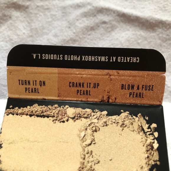 2 left❗️Smashbox highlight palette ✨ - Picture 5 of 10